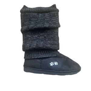 Paw Print Knitted Boots for Women. Size 9. EUC!